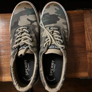 Like new mens Sperry shoes size 10.50
